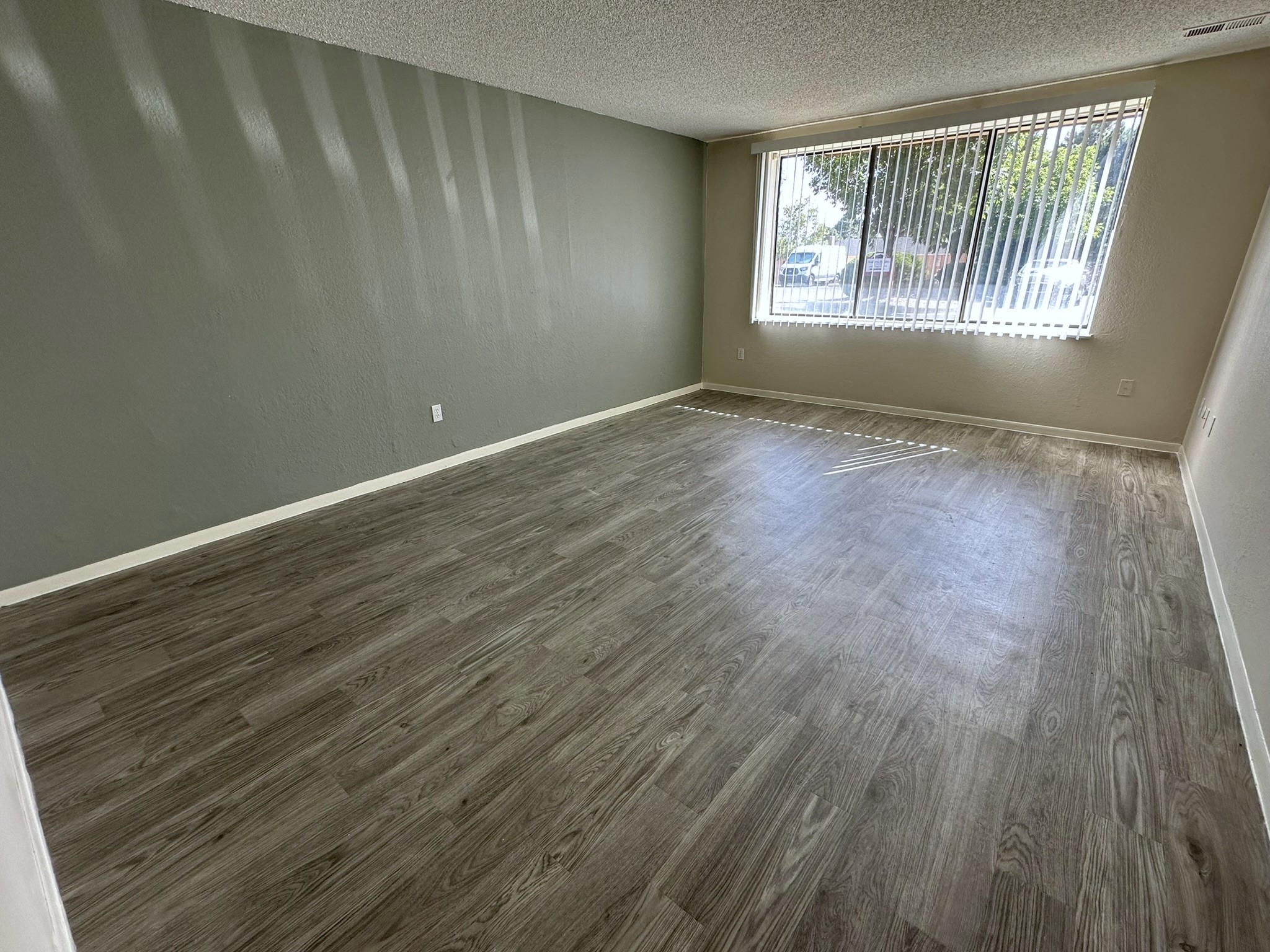 2-bedroom 1st Floor Living Room